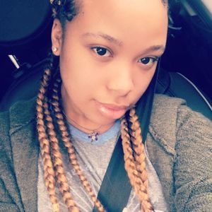 Meet your Posher, Kayla